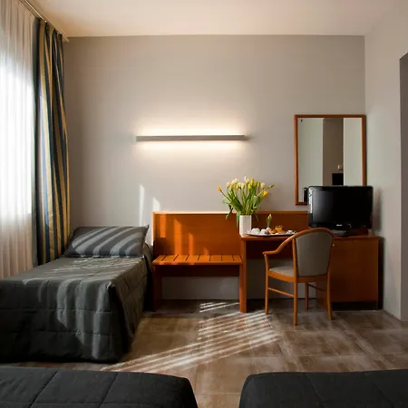 Szálloda Zone 4*
