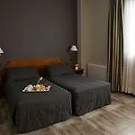 Hotel Zone
