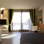 Zone Hotel