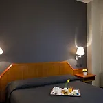 Zone Hotel 4*
