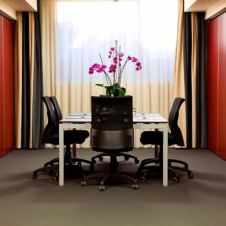 Hotel Zone 4*
