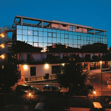 Hotel Zone 4*