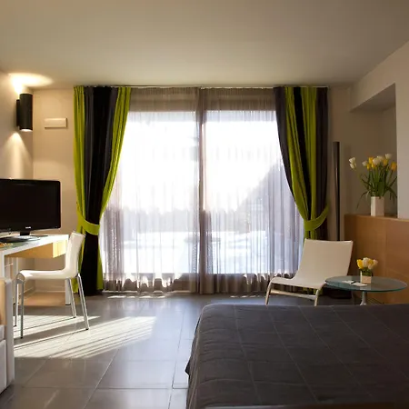 Zone Hotel