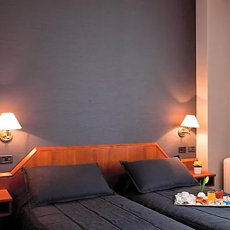 Hotel Zone 4*