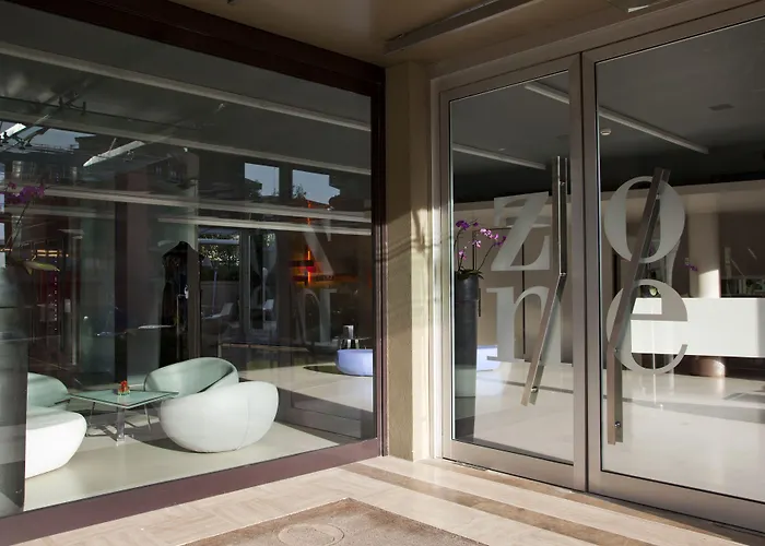 Ξενοδοχείο Zone